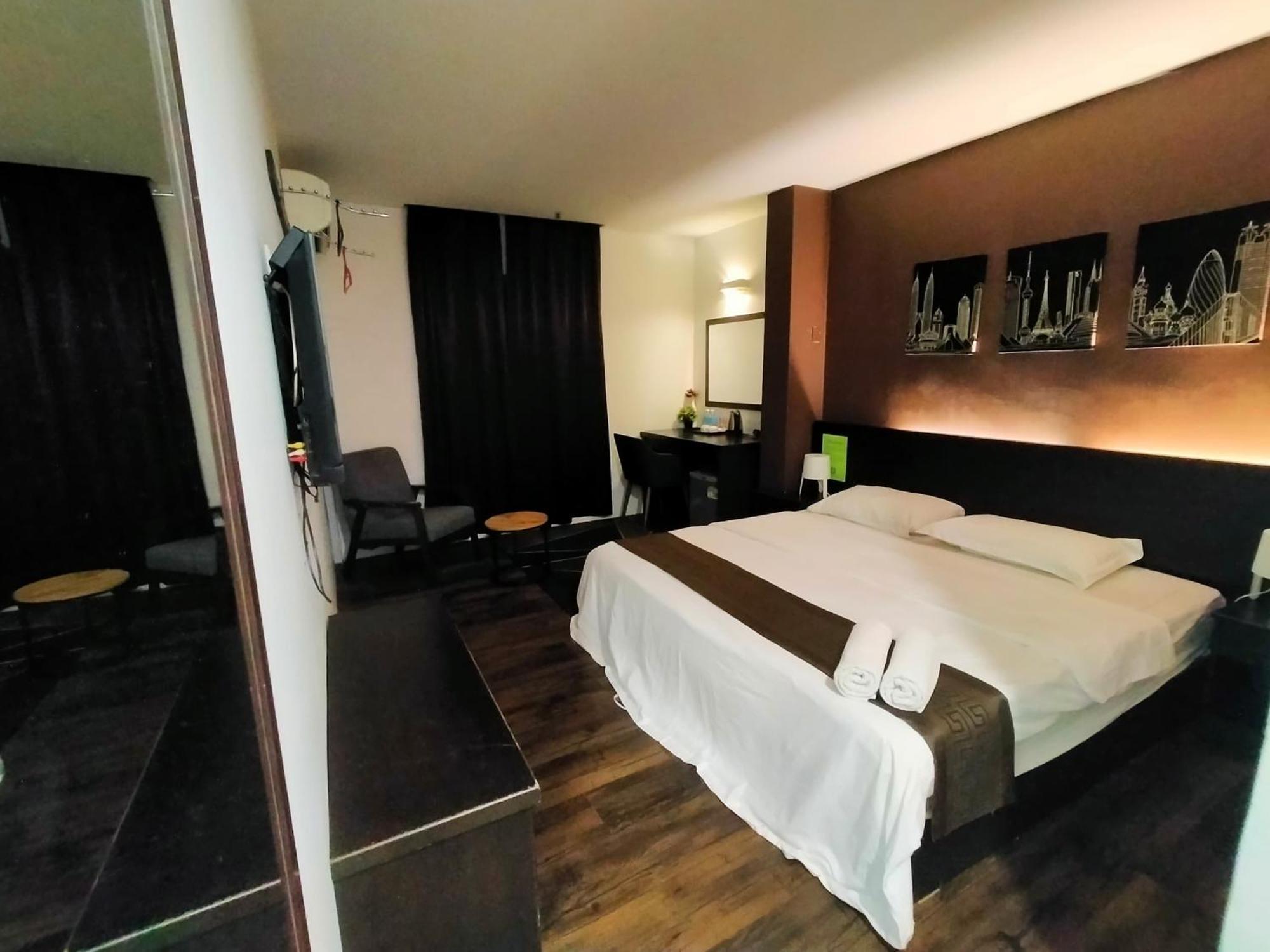 The Grace Hotel Muar Esterno foto