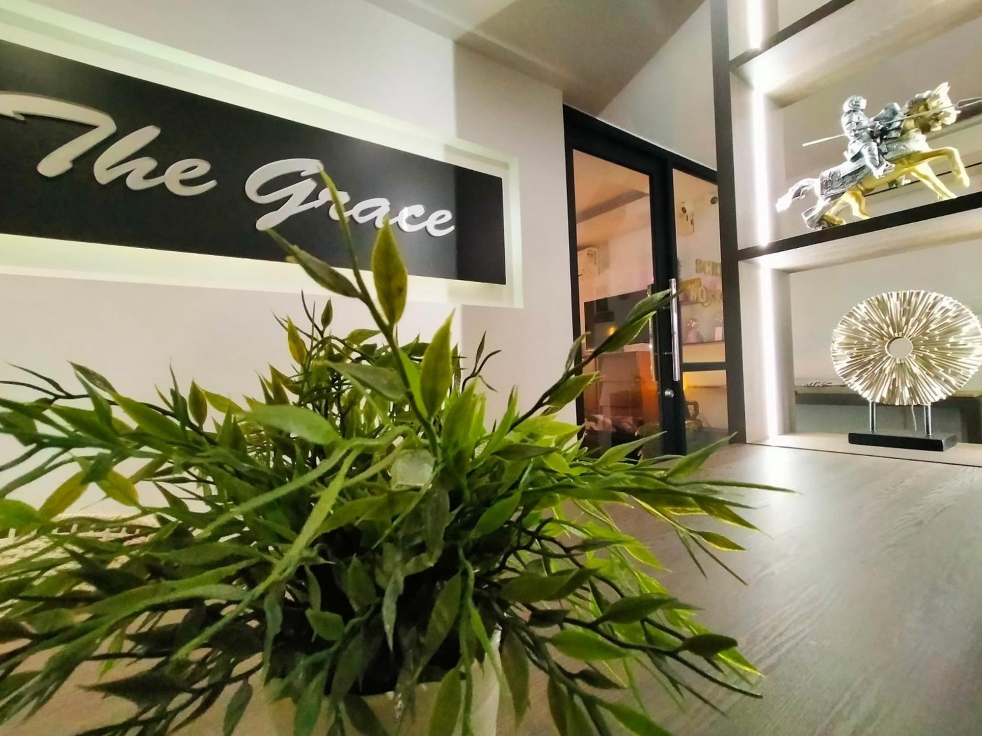 The Grace Hotel Muar Esterno foto